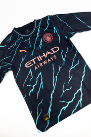 2023-24 Manchester City Football shirt made by Puma size Medium