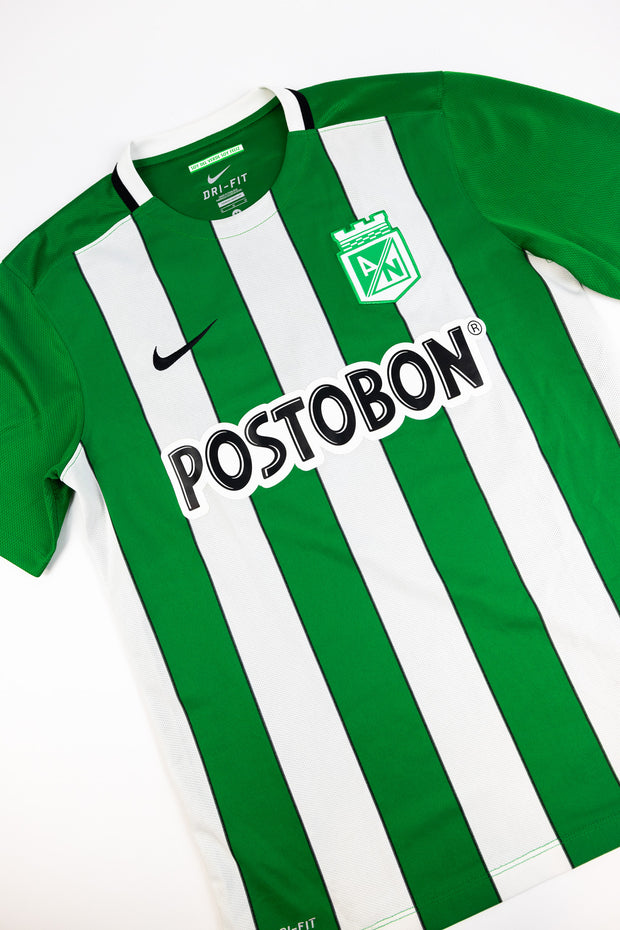 2016-17 Atletico Nacional football shirt made by Nike size Medium.