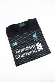 Liverpool 2019-20 football shirt made by New Balance size XL