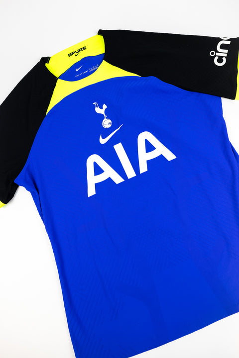 Tottenham Hotspur 2022-23 Football shirt made by Nike size XL