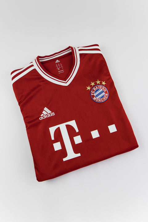 Bayern Munich 2013-14 Football Shirt made by Adidas size Medium