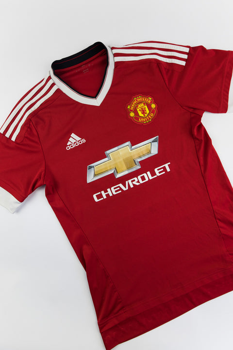 Manchester United 2015-16 Football shirt made by Adidas size Small