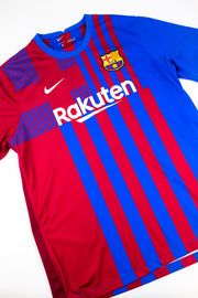 Barcelona CF 2021-22 football shirt made by Nike size XL.