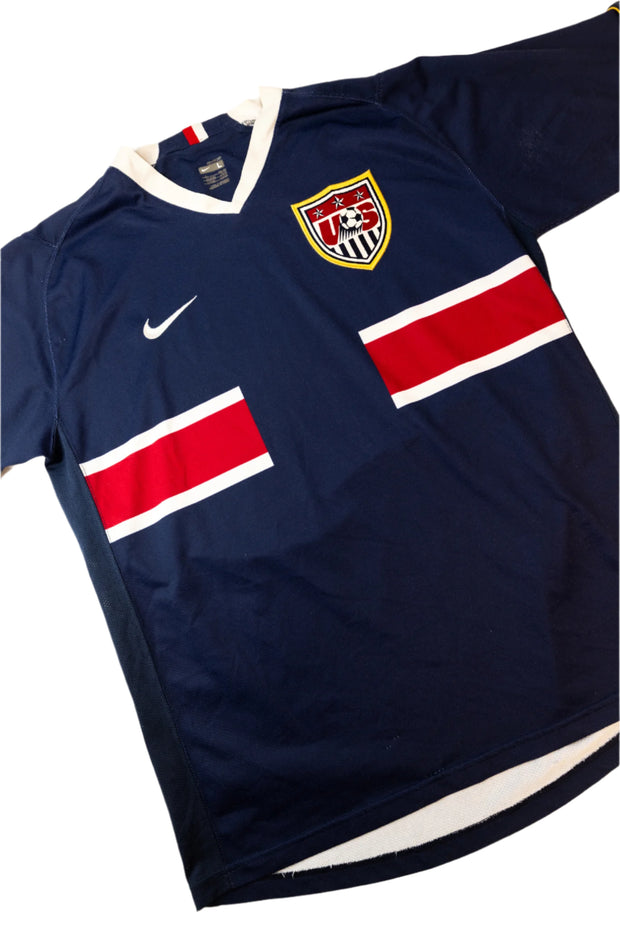 USA 2006 Football Shirt made by Nike size Large.