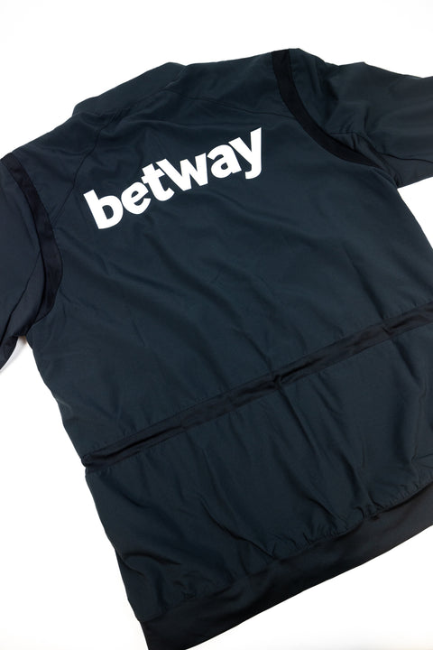 West Ham 2023-24 training jacket made by Umbro size XL