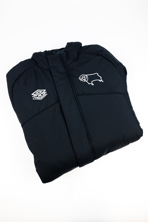 Derby County 2023-24 full zip jacket made by Umbro sized medium.