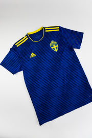 Sweden 2018 football shirt made by Adidas size Small